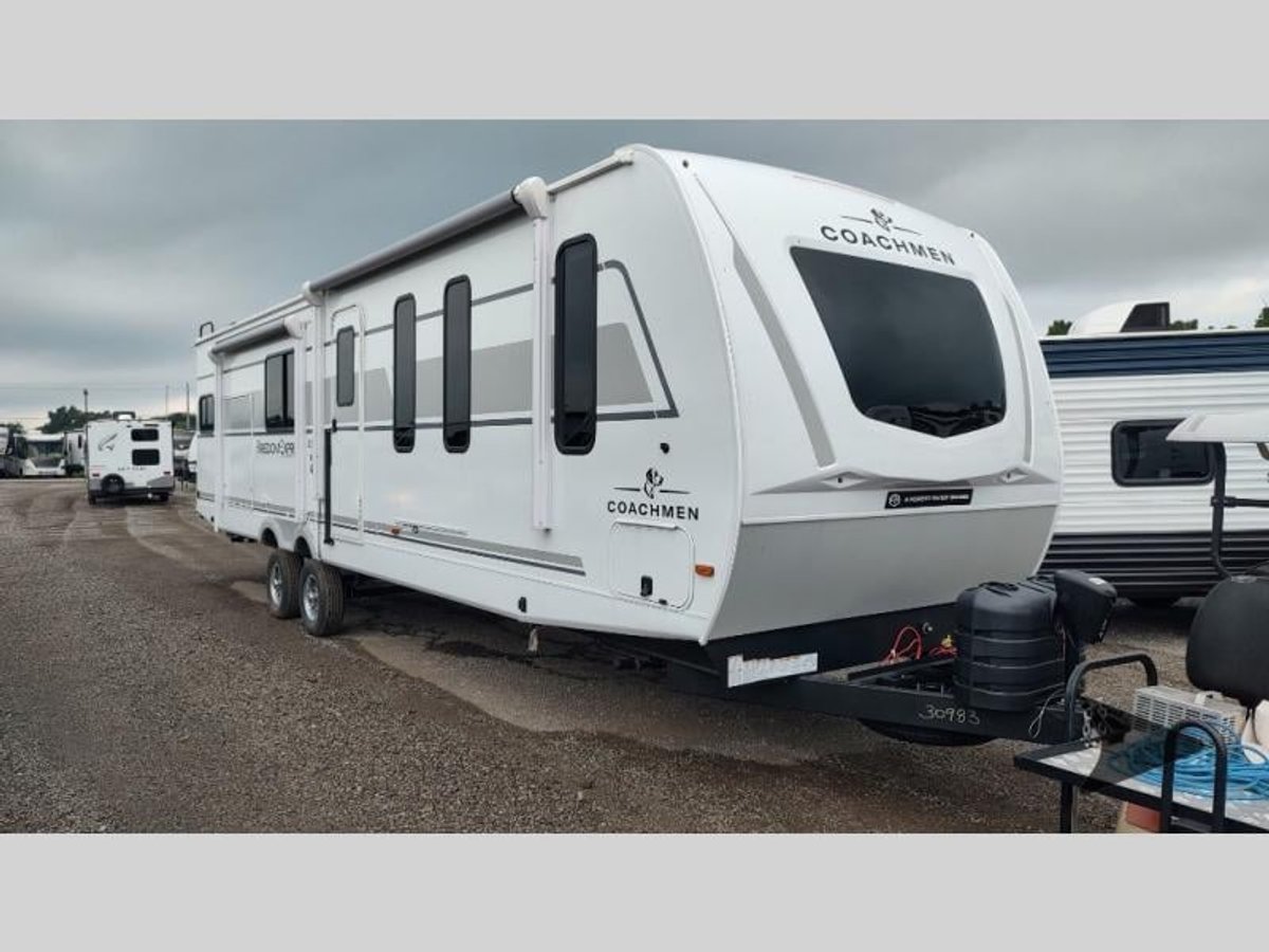 2025 Coachmen RV Freedom Express Ultra Lite