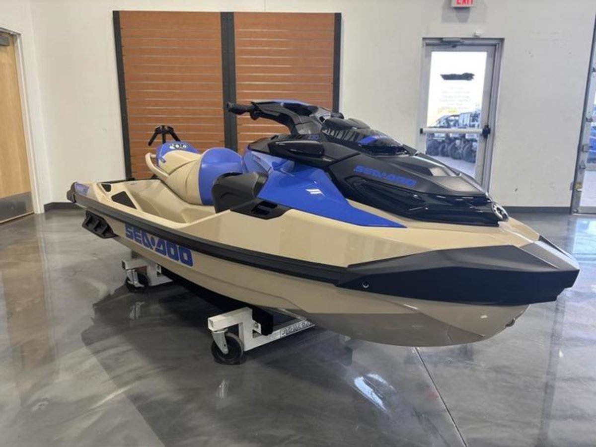 2025 Sea-Doo Wake Pro 230