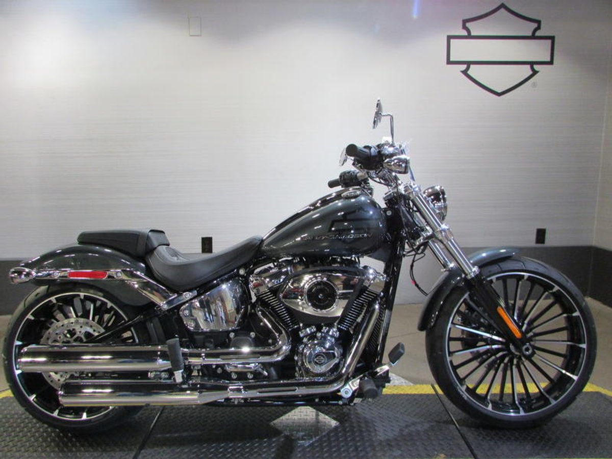 2026 Harley-Davidson FXBR - Breakout