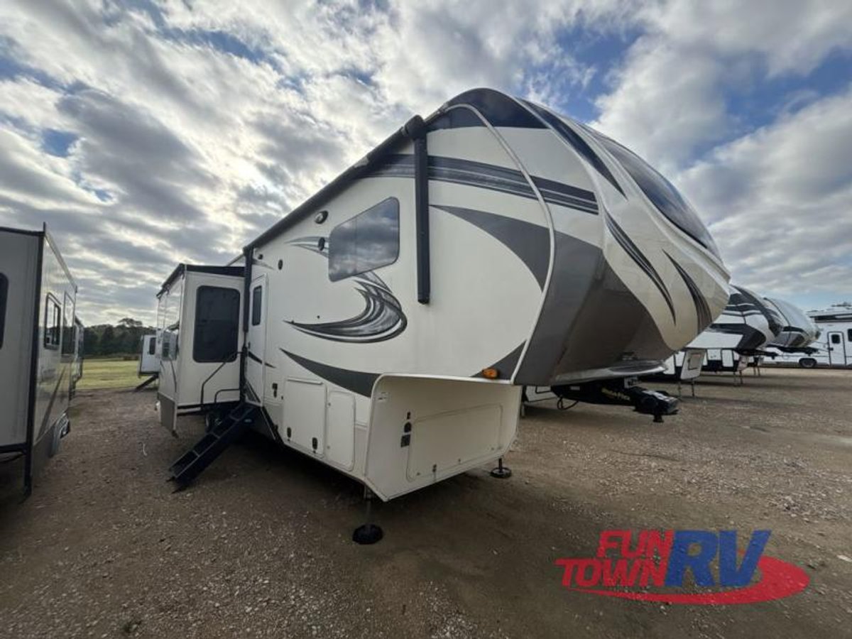 2019 Grand Design Solitude