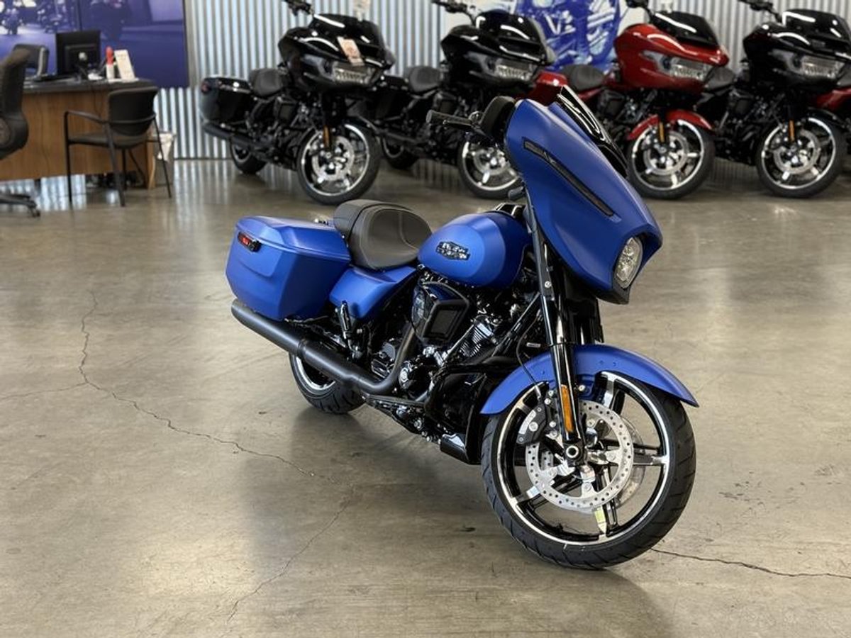 2026 Harley-Davidson FLHX - Street Glide