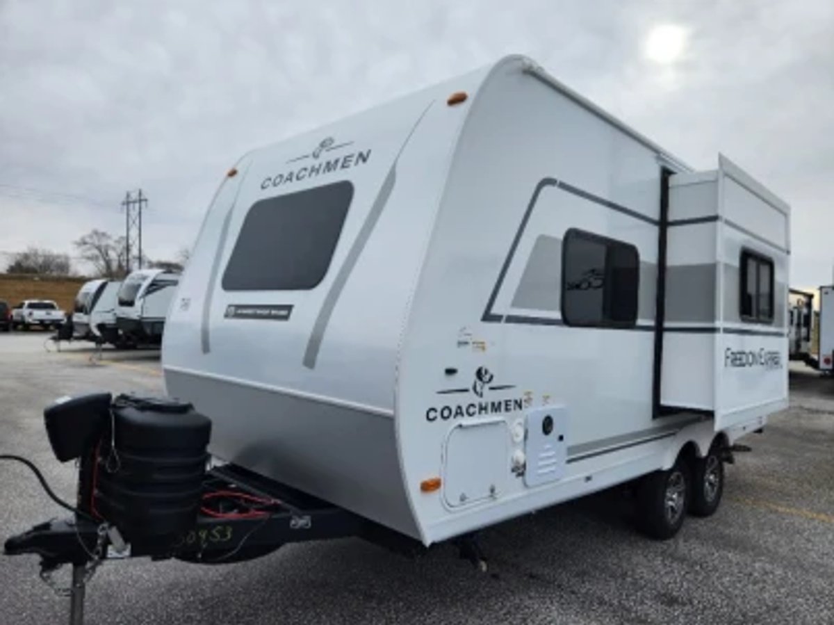 2025 Coachmen Freedom Express Select