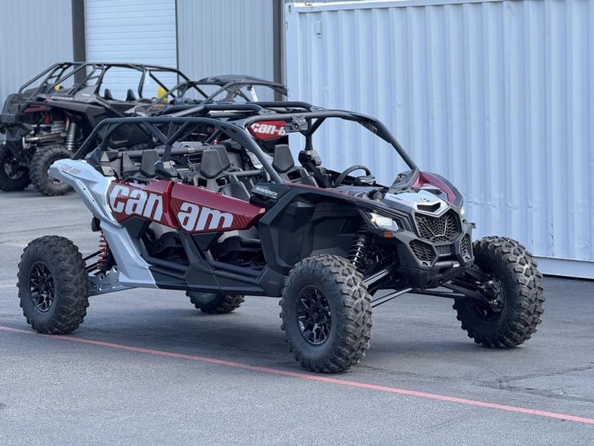 2025 Can-Am Maverick X3 Max RS Turbo RR Fiery Red & Hyper Silver