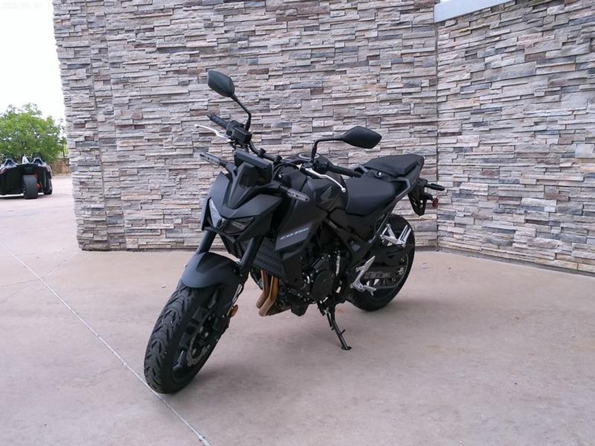 2025 Honda CB750 Hornet