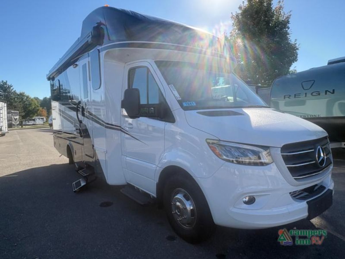 2024 Tiffin Motorhomes Wayfarer