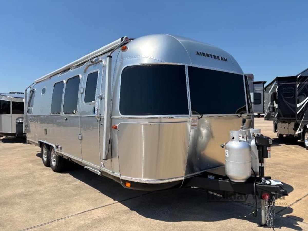 2026 Airstream Classic