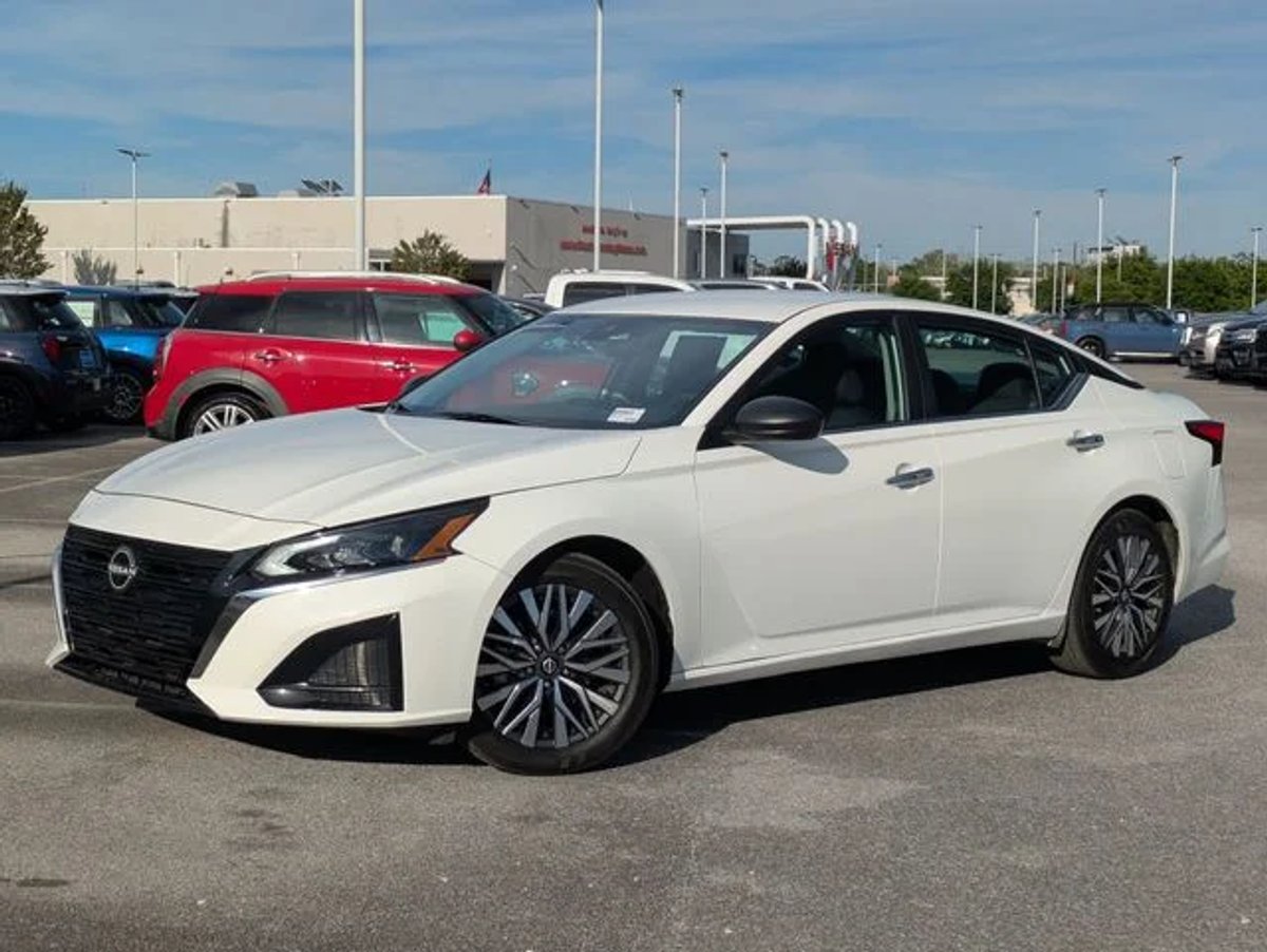 2025 Nissan Altima