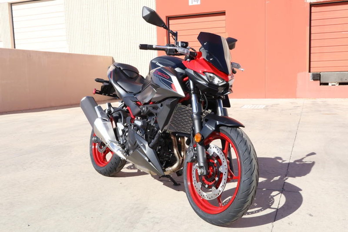 2025 Kawasaki Z500 SE ABS