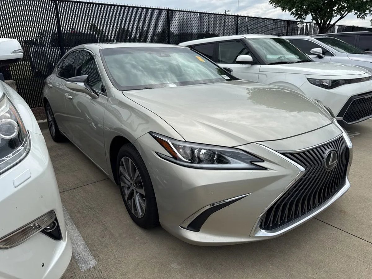 2020 Lexus ES
