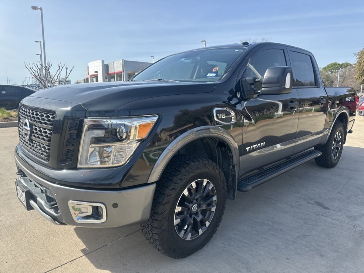 2017 Nissan Titan