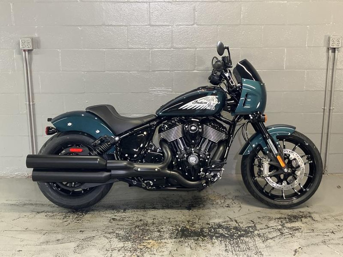 2025 Indian Motorcycle Sport Chief Cascade Green Metallic