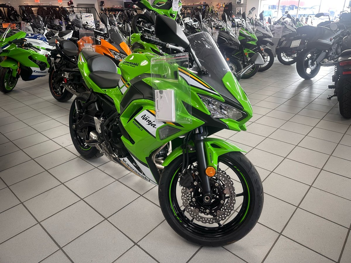 2025 Kawasaki Ninja 650 KRT Edition ABS