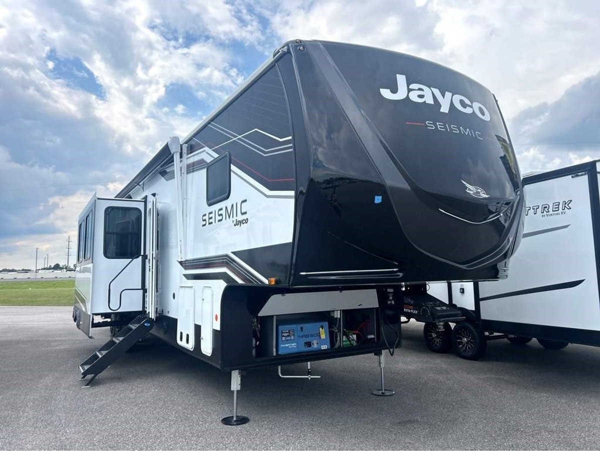2026 Jayco Seismic