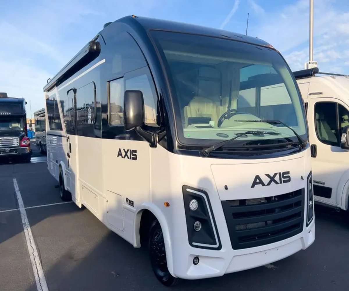 2026 Thor Motor Coach AXIS
