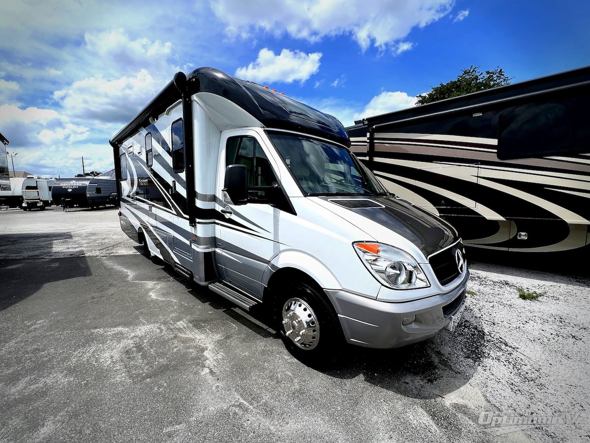 2013 Itasca Navion iQ