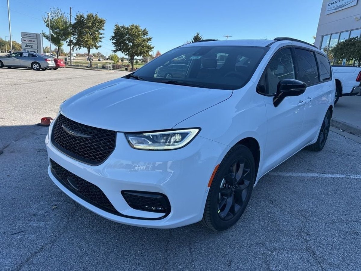 2026 Chrysler Pacifica
