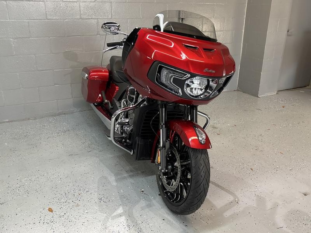 2025 Indian Motorcycle Challenger Limited 112 Sunset Red Metallic