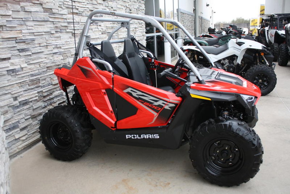 2026 Polaris RZR 200 EFI
