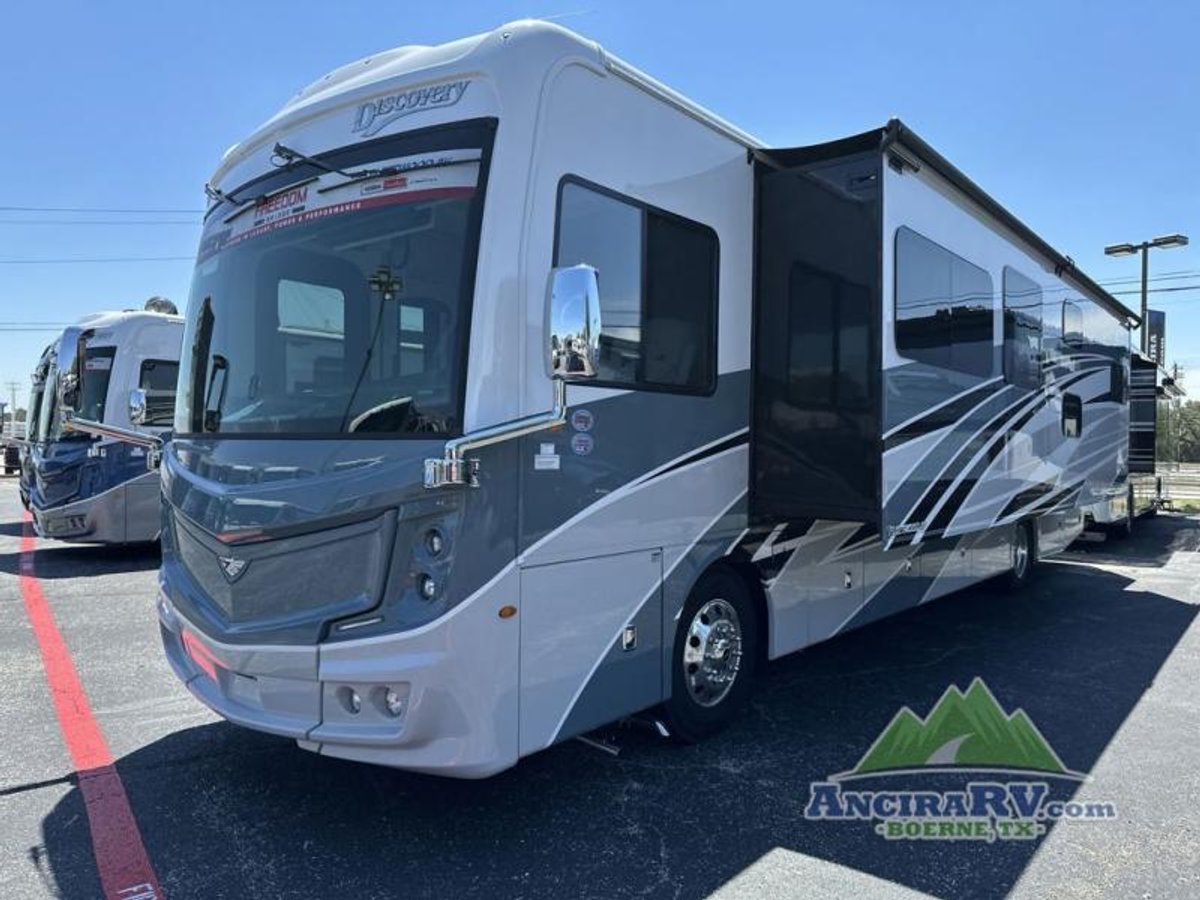 2026 Fleetwood RV Discovery