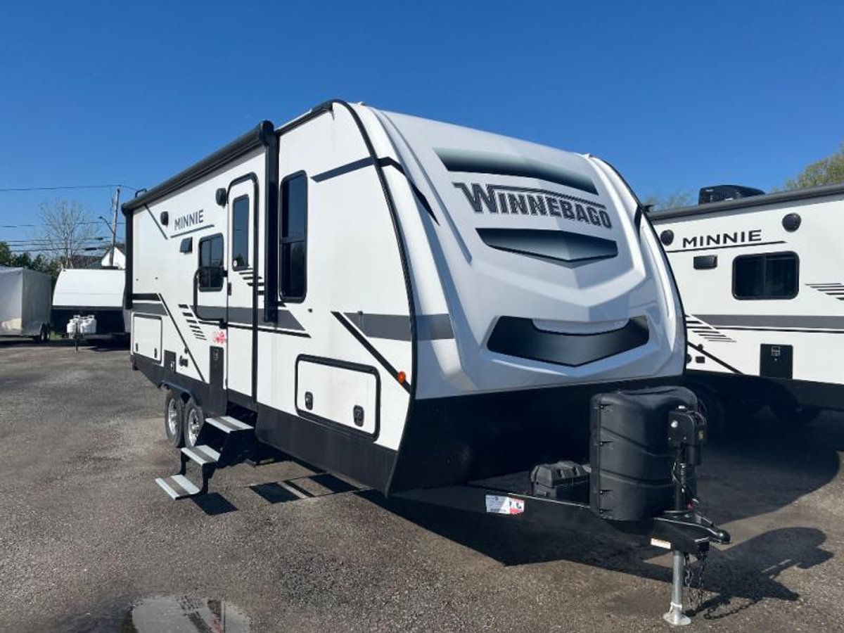 2022 Winnebago Minnie