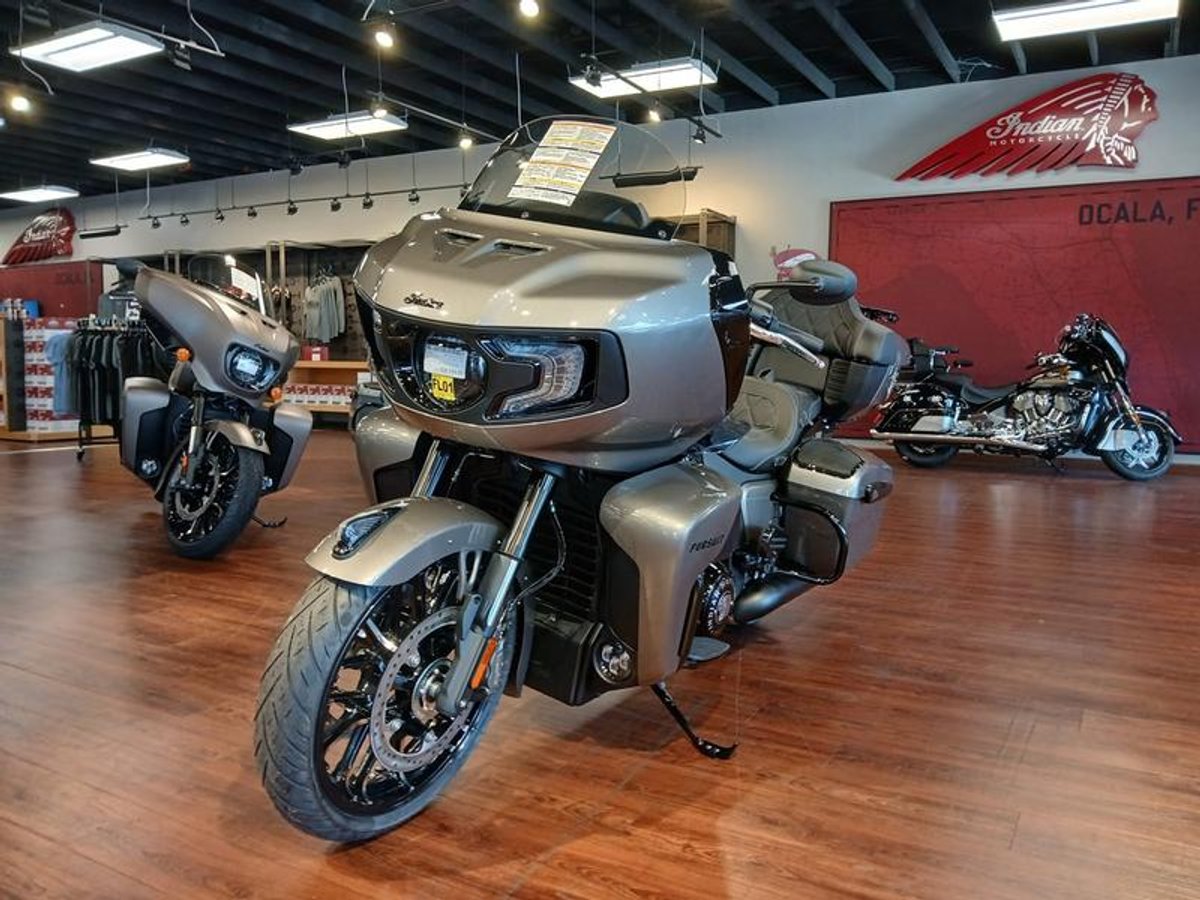 2025 Indian Motorcycle Pursuit Dark Horse Springfield Blue Vivid Crystal / Black Vivid