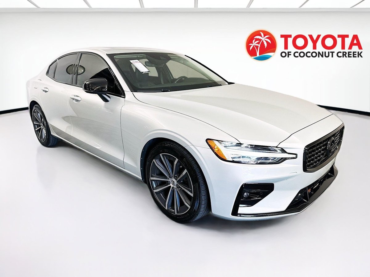 2022 Volvo S60