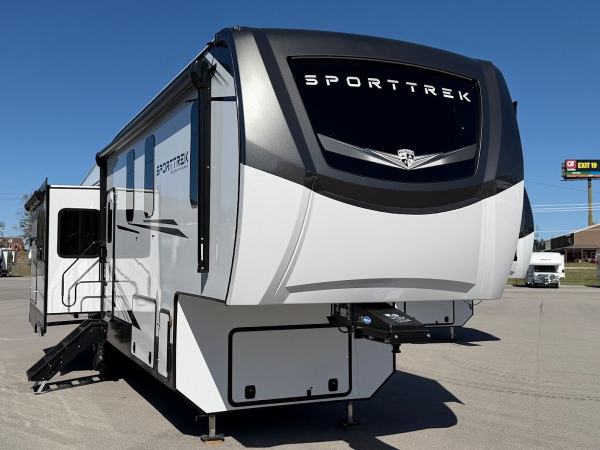 2026 Venture SportTrek 5 Touring Edition