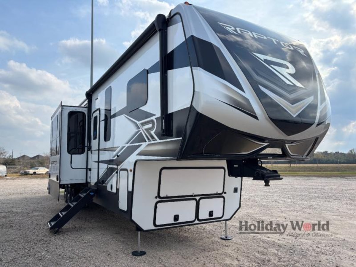 2025 Keystone Raptor