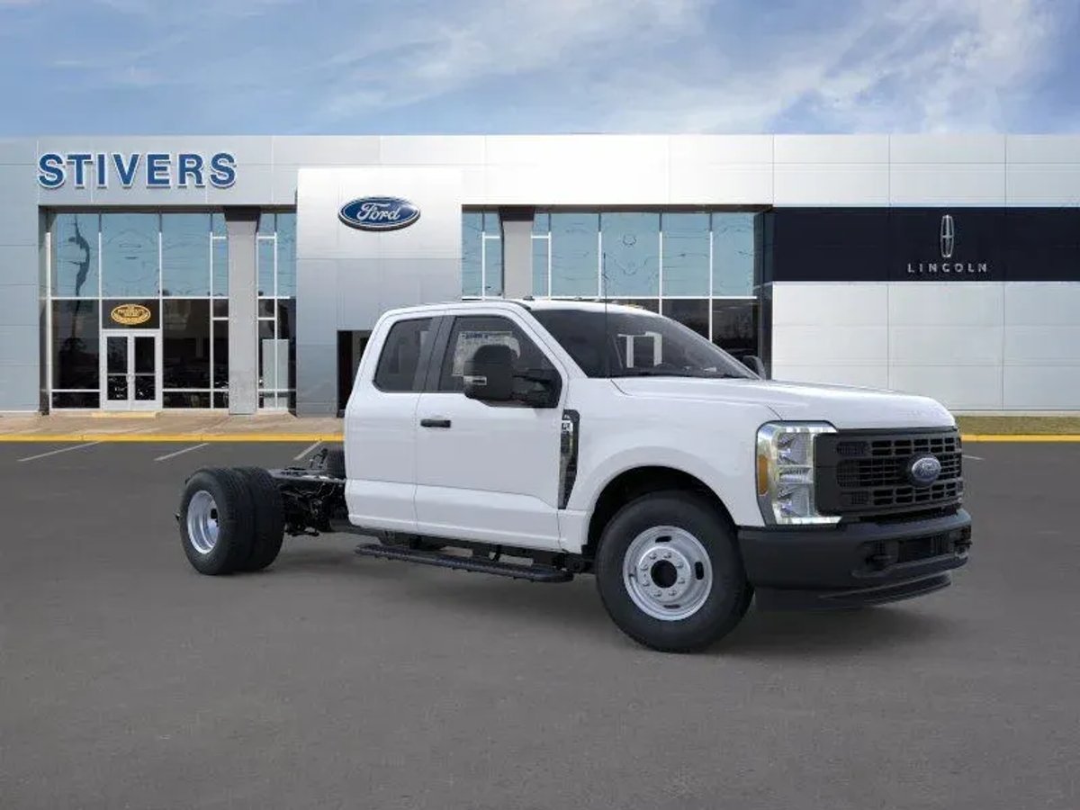 2026 Ford Chassis Cab