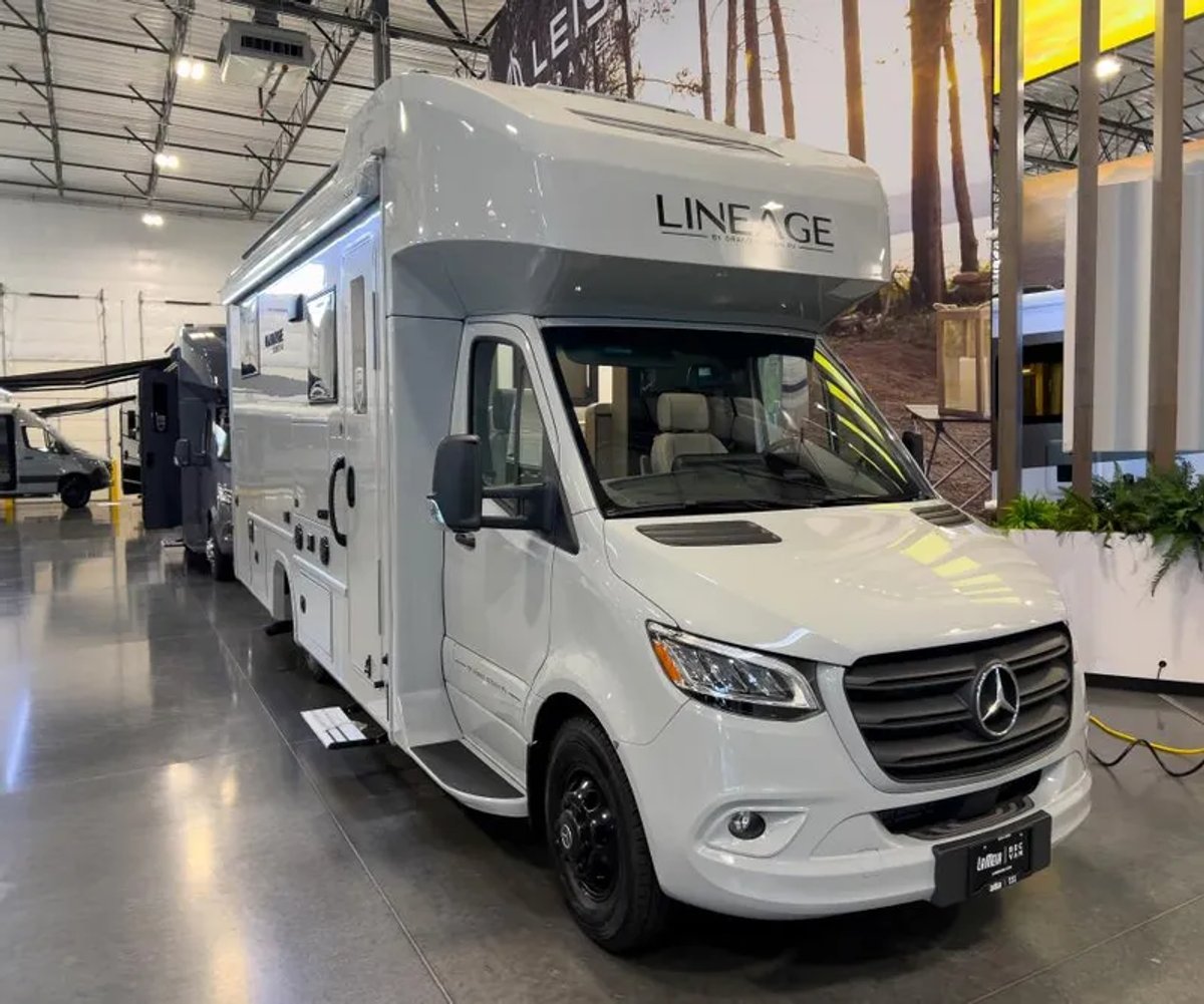 2026 Grand Design LINEAGE SERIES M