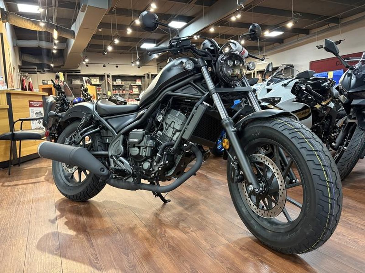 2026 Honda Rebel 300 E-Clutch