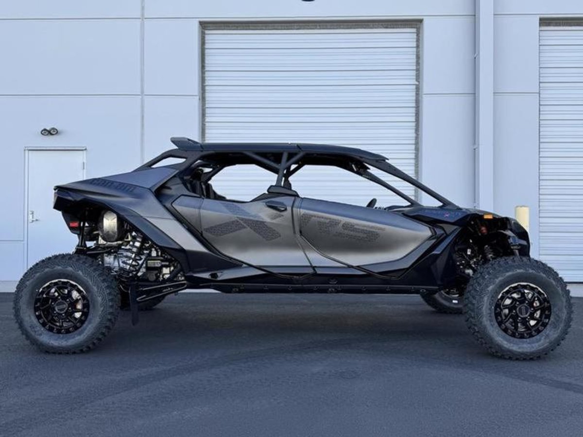 2026 Can-Am Maverick R Max X RS With Smart-Shox