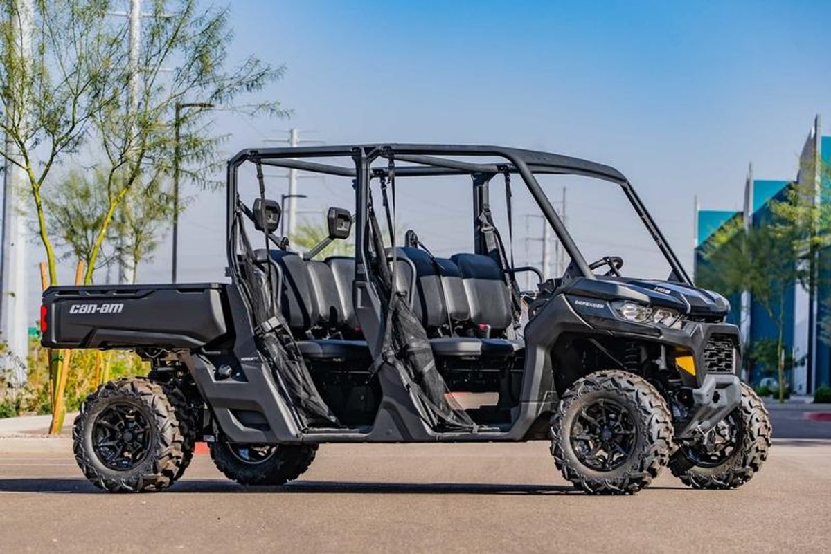 2025 Can-Am Defender MAX DPS HD9 Stealth Black
