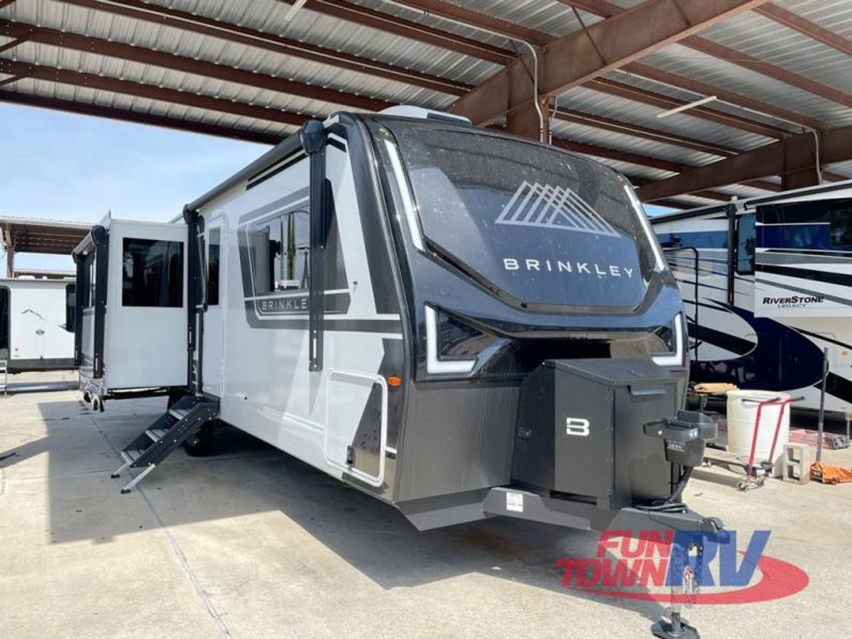 2024 Brinkley Model Z Air