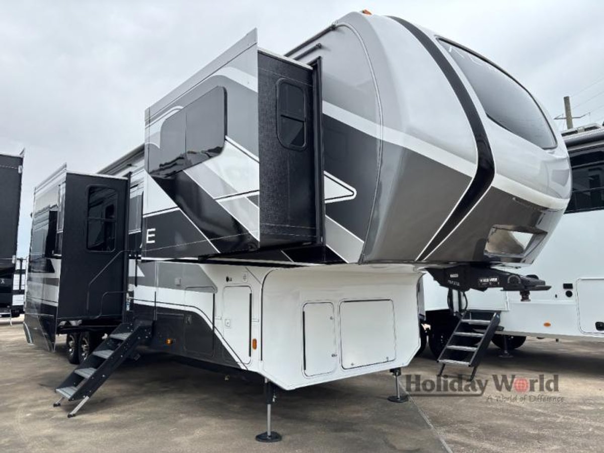 2025 Keystone Alpine