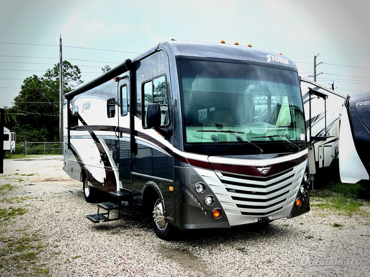 2016 Fleetwood Storm