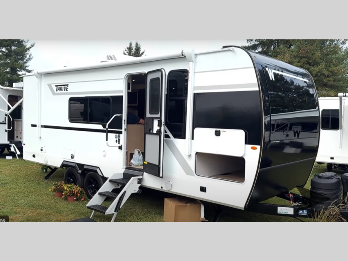 2026 Winnebago Thrive