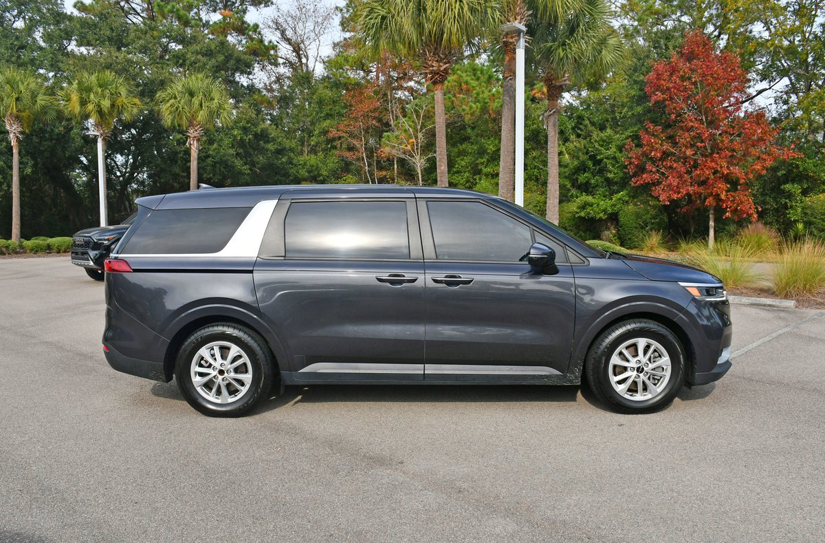 2023 Kia Carnival