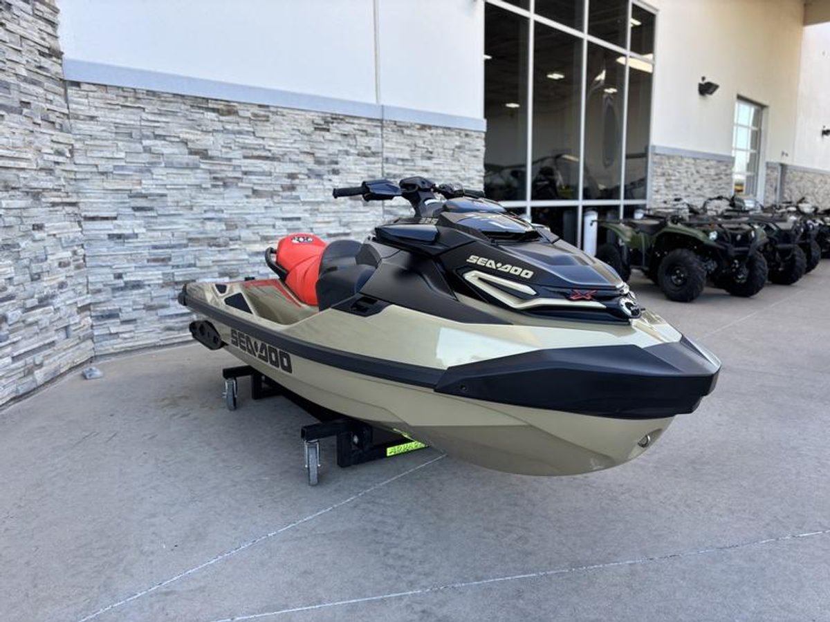 2025 Sea-Doo RXT-X 325 Metallic Tan / Lava Red Premium