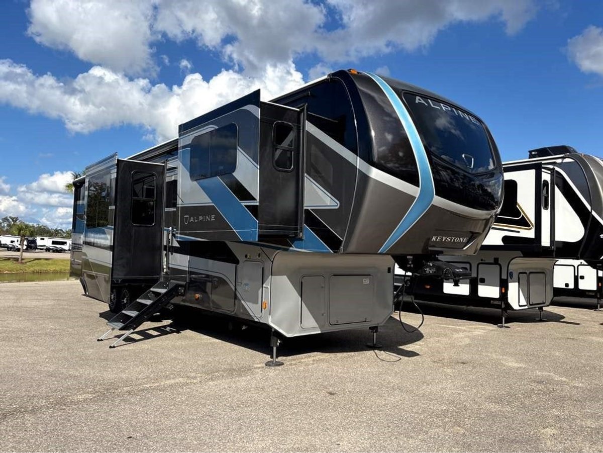 2026 Keystone Alpine