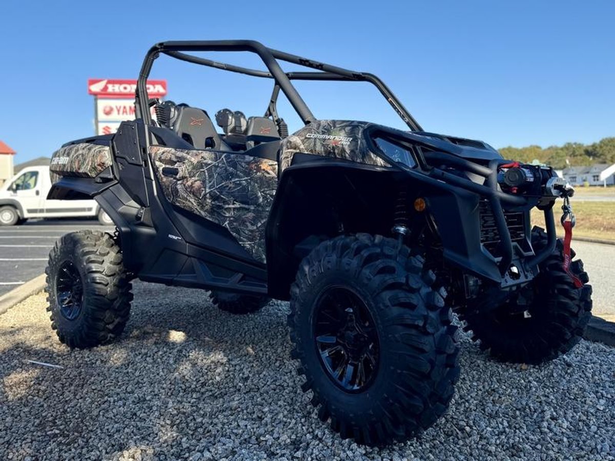 2026 Can-Am Commander X mr 1000R Dark Wildland Camo