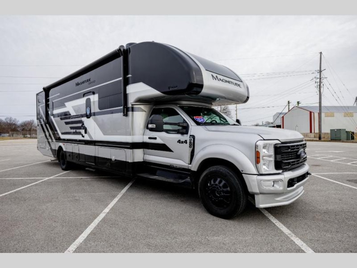 2026 Thor Motor Coach Magnitude GRAND