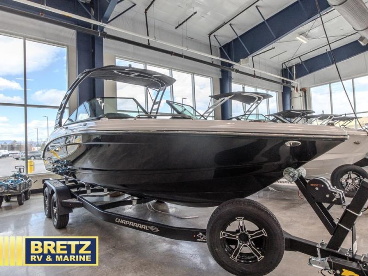 2025 Chaparral Boats Chaparral