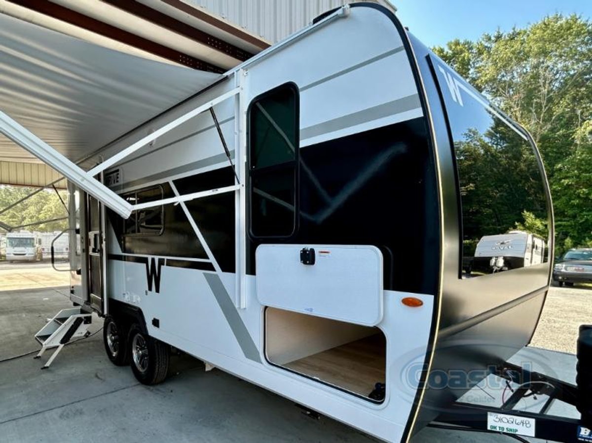 2026 Winnebago Thrive