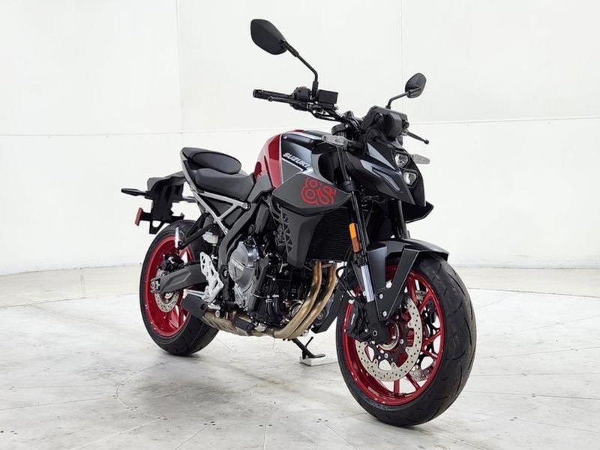 2026 Suzuki GSX-8S