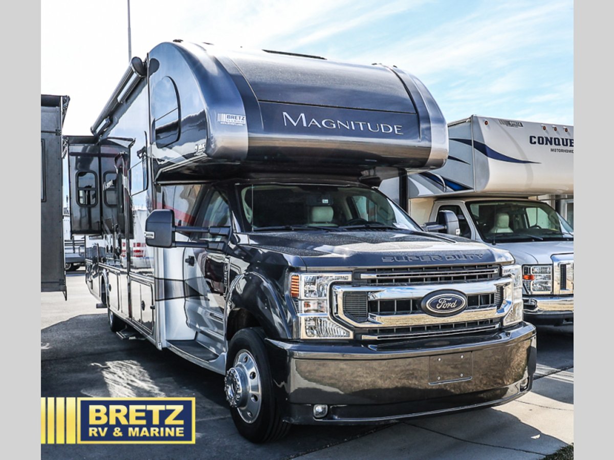 2021 Thor Motor Coach Magnitude