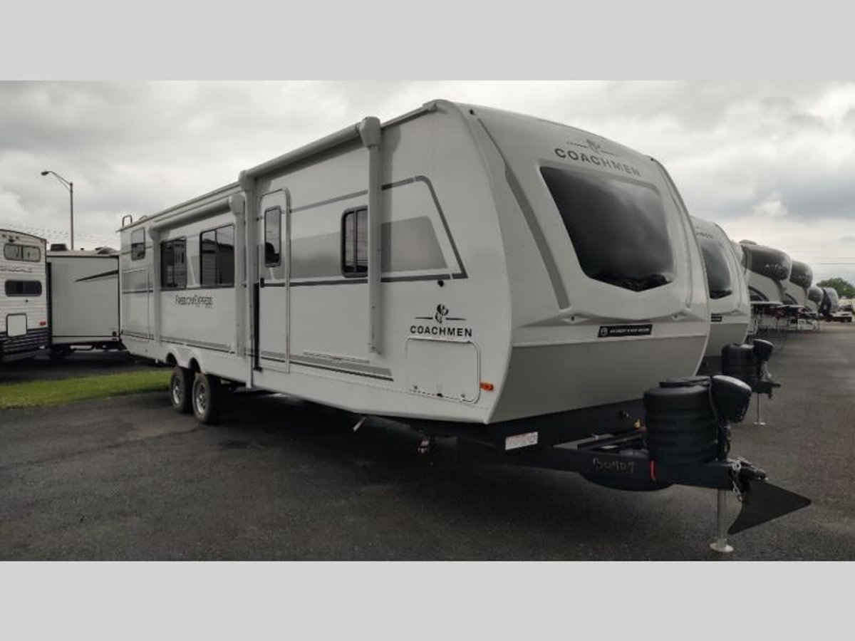 2025 Coachmen RV Freedom Express Ultra Lite