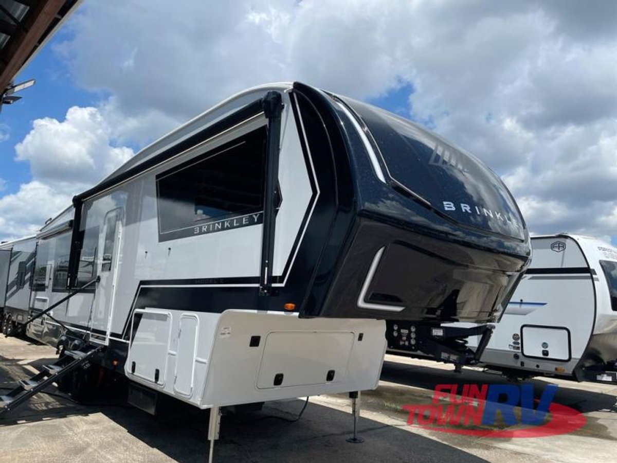 2026 Brinkley Model Z