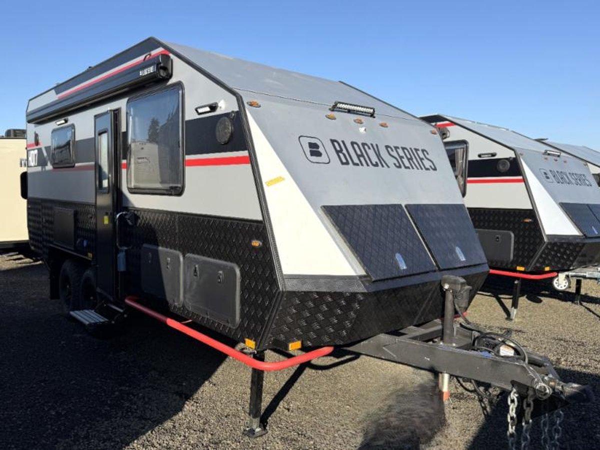 2025 BLACK SERIES Black Series Camper