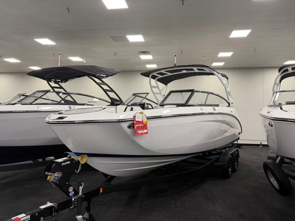 2025 Yamaha BXT1800CLBAP